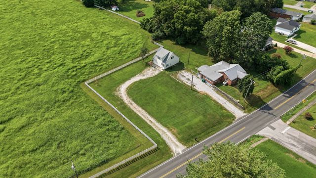 525 Sharp Springs Rd, Winchester, TN 37398