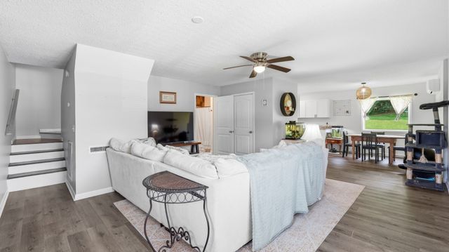 525 Sharp Springs Rd, Winchester, TN 37398