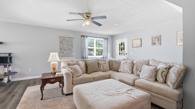 525 Sharp Springs Rd, Winchester, TN 37398