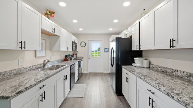 525 Sharp Springs Rd, Winchester, TN 37398