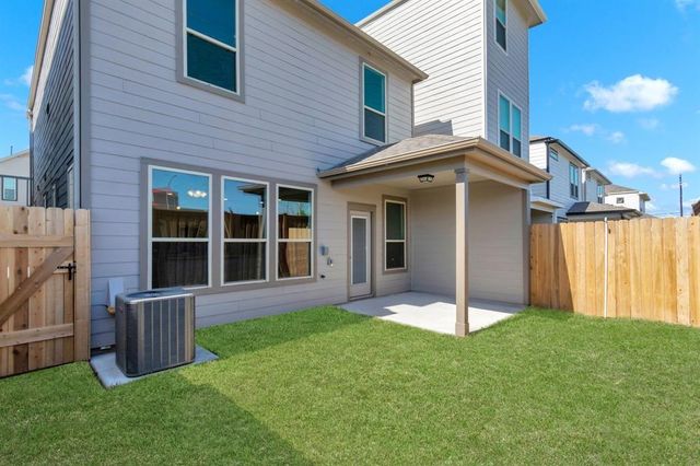 3420 Avondale View Drive, Houston, TX 77025