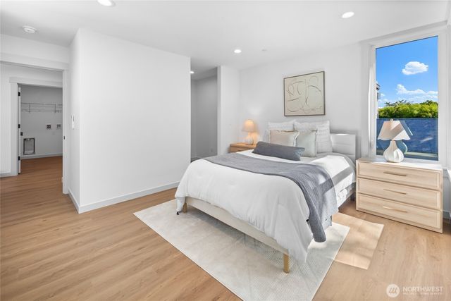 3035 A 21st Avenue W, Seattle, WA 98199