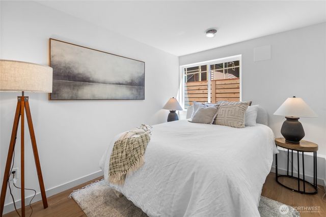 3035 A 21st Avenue W, Seattle, WA 98199