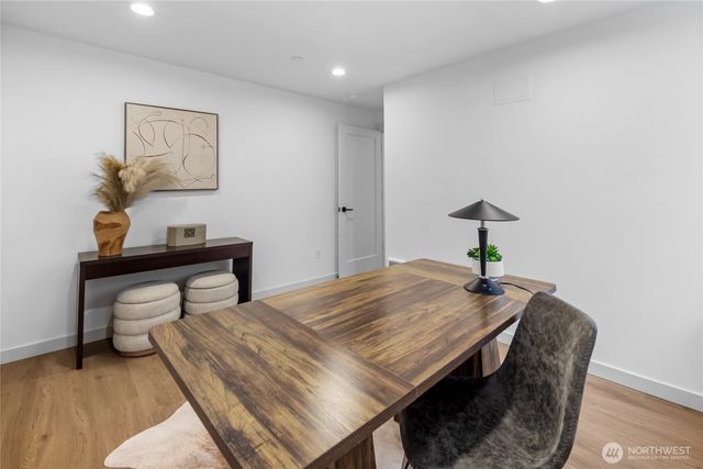 3035 A 21st Avenue W, Seattle, WA 98199