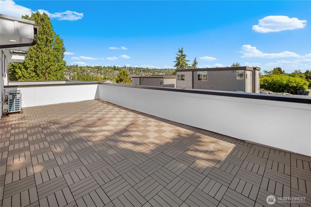 3035 A 21st Avenue W, Seattle, WA 98199