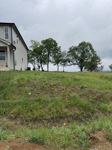 1535 E Stewarts Ln, Nashville, TN 37218