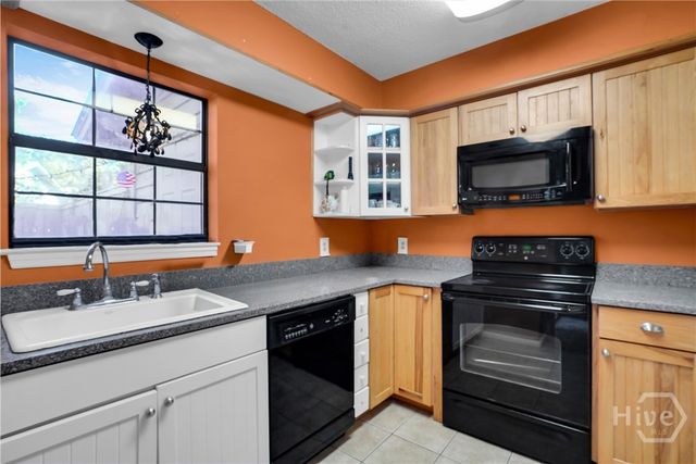 57 Hidden Lake Court, Savannah, GA 31419