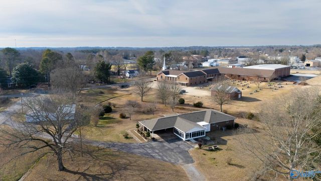 55 County Road 462, Geraldine, AL 35974