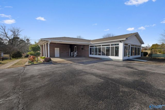 55 County Road 462, Geraldine, AL 35974