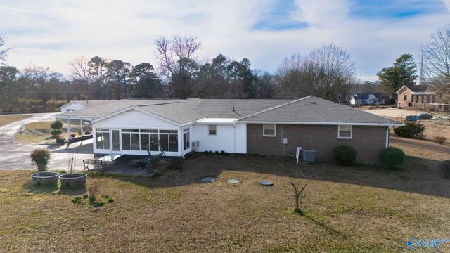 55 County Road 462, Geraldine, AL 35974