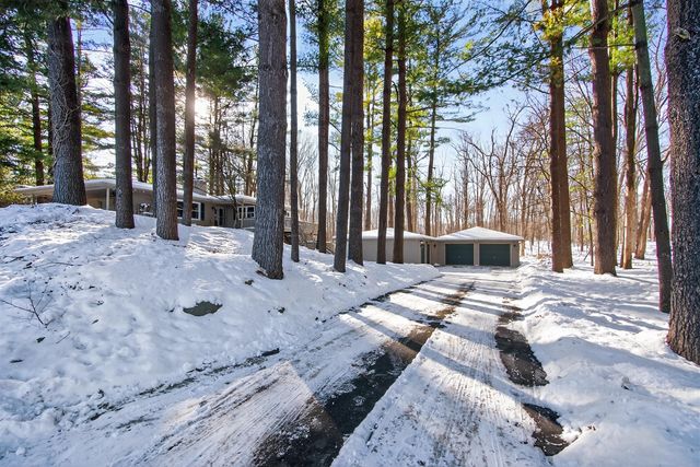 340 Wood Hills Drive, Concord, MI 49237