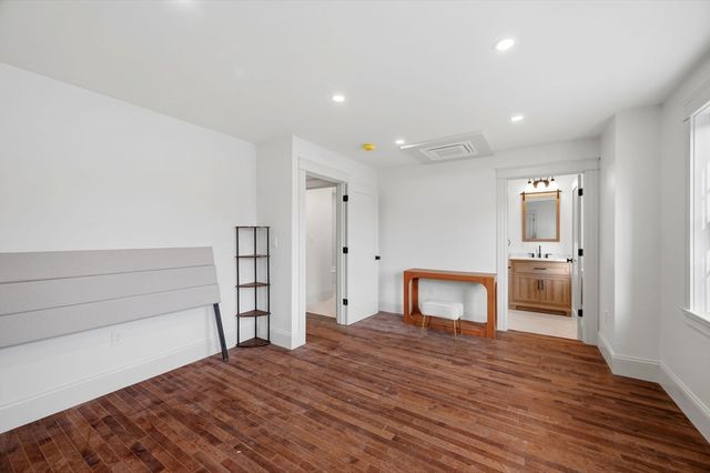 2 Railroad Avenue 1, Rowley, MA 01969