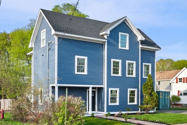 2 Railroad Avenue 1, Rowley, MA 01969