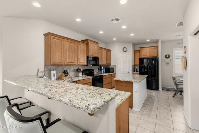 4413 E HARTFORD Avenue, Phoenix, AZ 85032