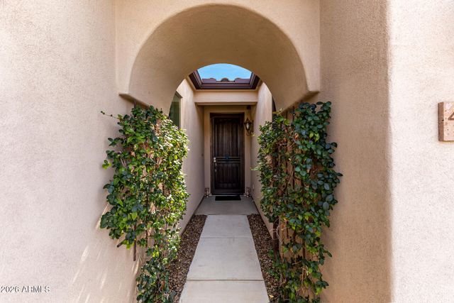 4413 E HARTFORD Avenue, Phoenix, AZ 85032