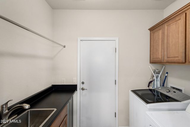 4413 E HARTFORD Avenue, Phoenix, AZ 85032