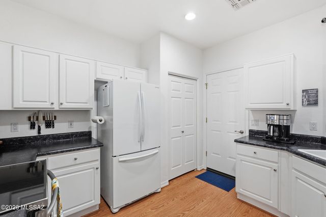 448 W Deerwood Lane, Green Valley, AZ 85614