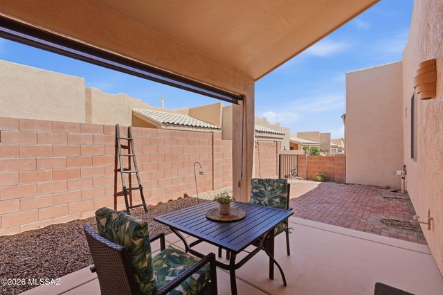 448 W Deerwood Lane, Green Valley, AZ 85614