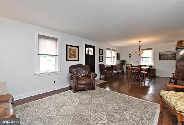 1118 CORNWELLS AVE, Bensalem, PA 19020