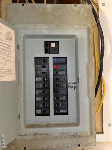 6203 Dardanella Avenue, Normandy, MO 63121