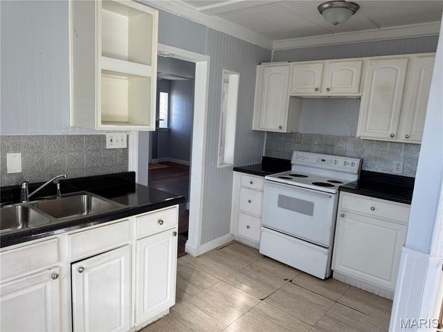 6203 Dardanella Avenue, Normandy, MO 63121