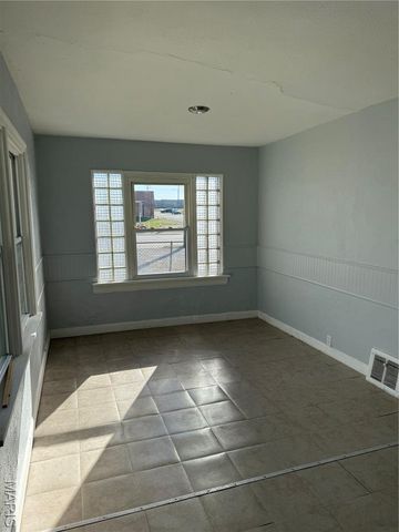 6203 Dardanella Avenue, Normandy, MO 63121