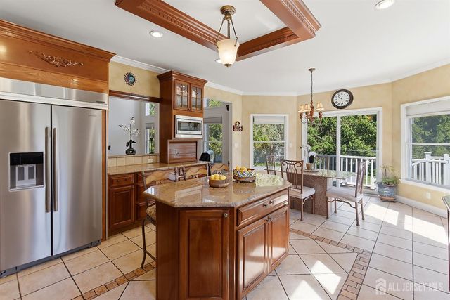 8 Keppel Road, Plainsboro, NJ 08536