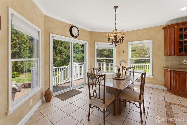 8 Keppel Road, Plainsboro, NJ 08536