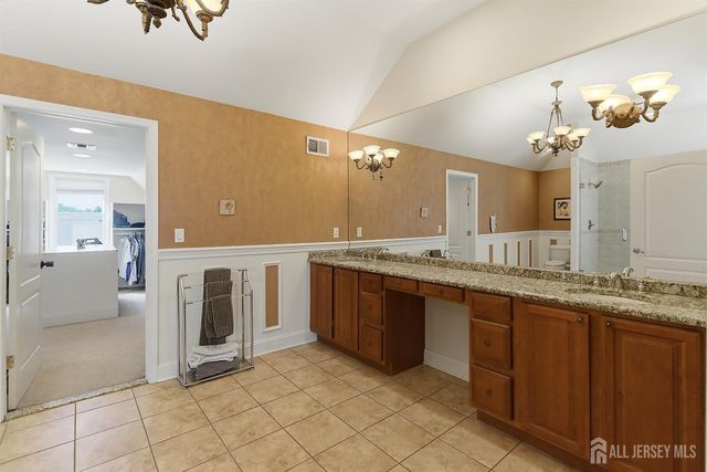 8 Keppel Road, Plainsboro, NJ 08536