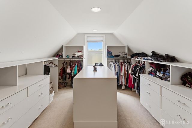 8 Keppel Road, Plainsboro, NJ 08536