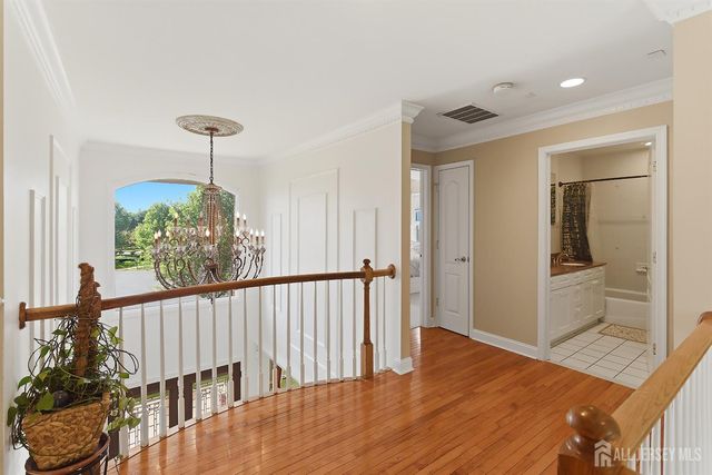 8 Keppel Road, Plainsboro, NJ 08536