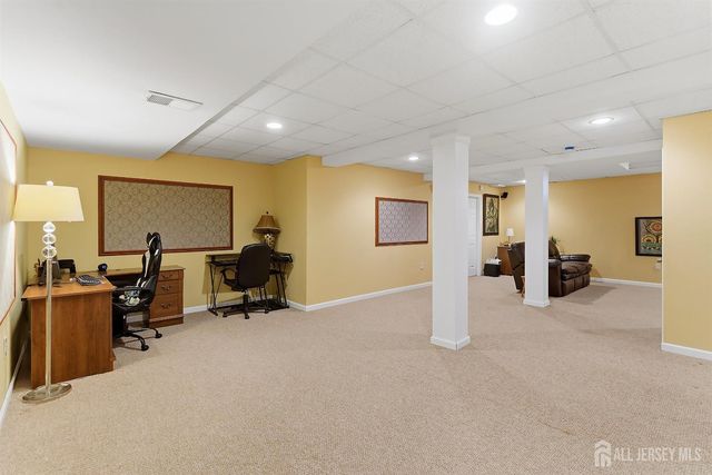 8 Keppel Road, Plainsboro, NJ 08536