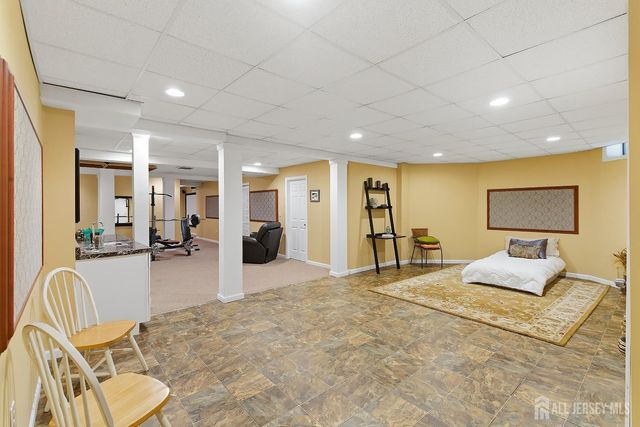 8 Keppel Road, Plainsboro, NJ 08536