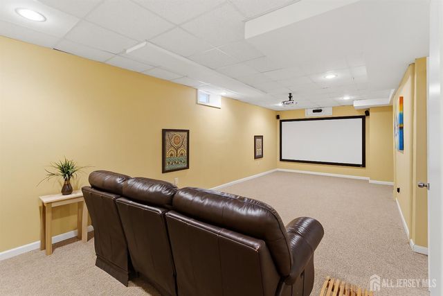 8 Keppel Road, Plainsboro, NJ 08536