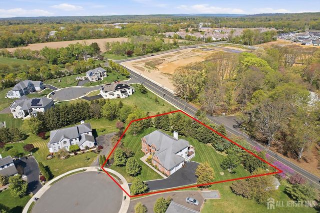 8 Keppel Road, Plainsboro, NJ 08536