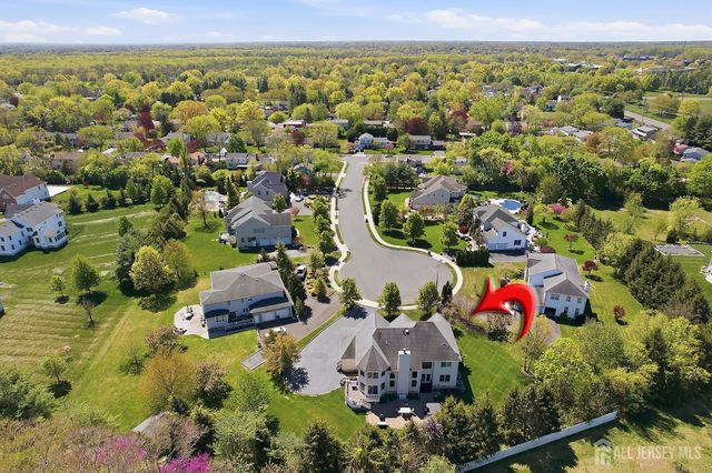 8 Keppel Road, Plainsboro, NJ 08536