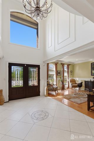 8 Keppel Road, Plainsboro, NJ 08536