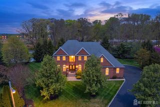 8 Keppel Road, Plainsboro, NJ 08536