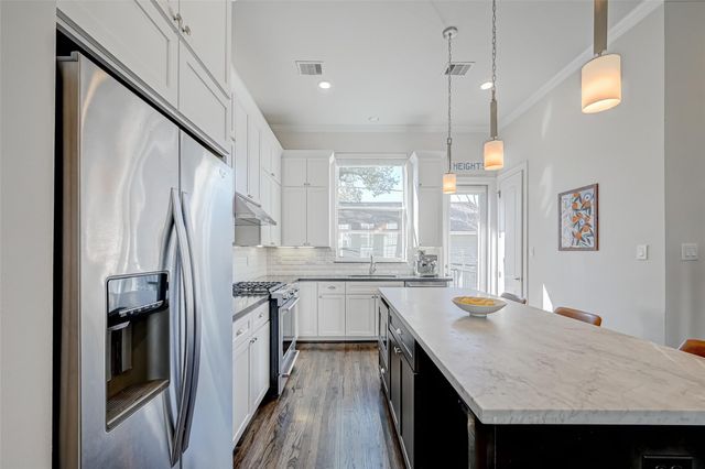 1035 Ashland Street, Houston, TX 77008