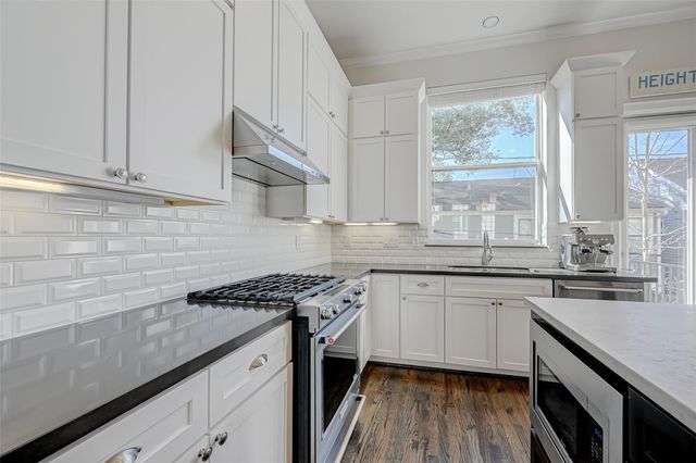 1035 Ashland Street, Houston, TX 77008