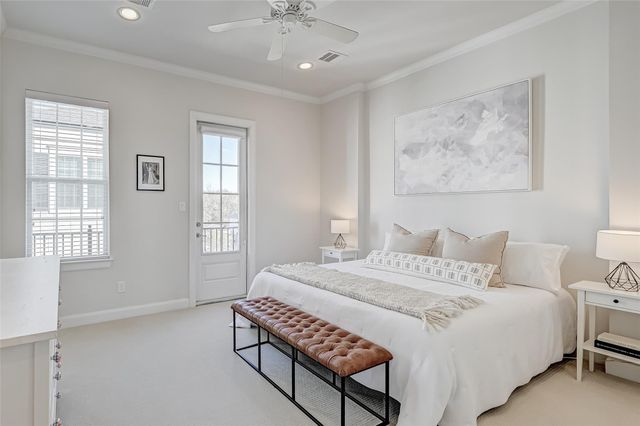 1035 Ashland Street, Houston, TX 77008