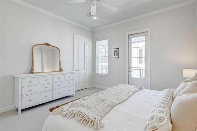 1035 Ashland Street, Houston, TX 77008