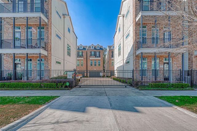 1035 Ashland Street, Houston, TX 77008