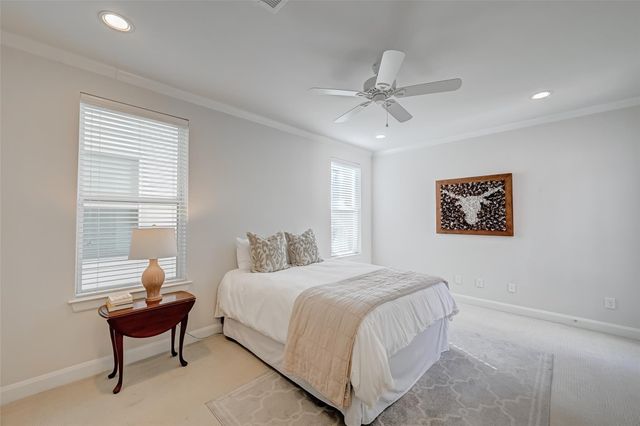 1035 Ashland Street, Houston, TX 77008