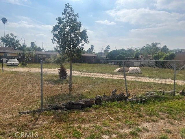 3607 Valley Way, Jurupa Valley, CA 92509