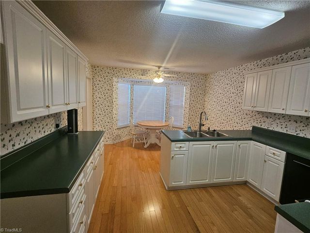 117 Village Drive, Jamestown, NC 27282