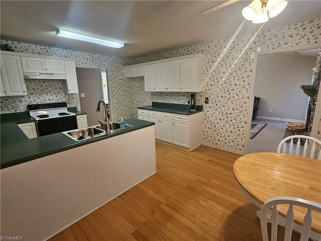 117 Village Drive, Jamestown, NC 27282