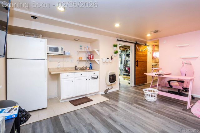 30641 Park Street, Roseville, MI 48066