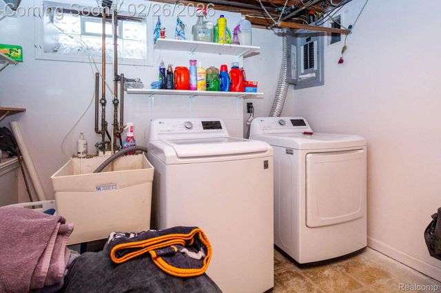 30641 Park Street, Roseville, MI 48066