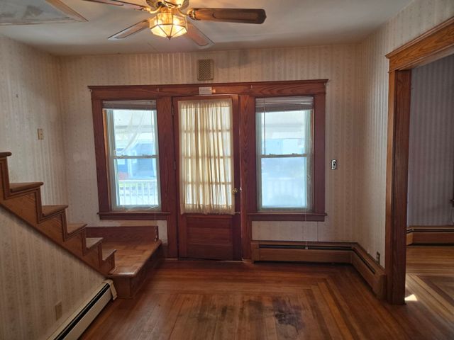 9 Shore St, Taunton, MA 02780